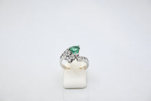  White Gold Diamond Ring with Emerald