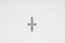  White Gold Cross with details