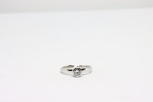  Silver Ring with zircon