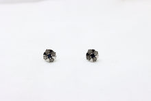  White Gold Earrings with sapphire and diamonds