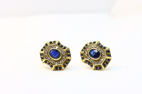 Gold Earrings with diamonds and sapphire