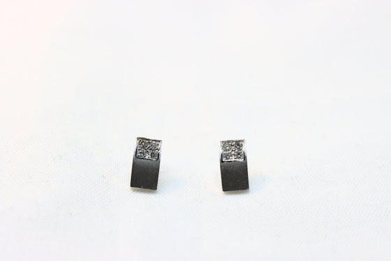 White Gold Earrings with diamonds