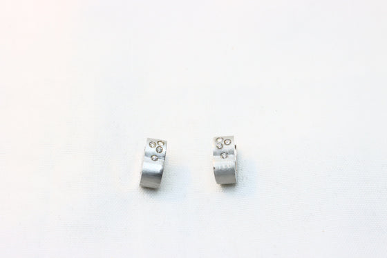 White Gold Earrings with diamonds