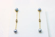  Gold Earrings with blue pearl and diamonds