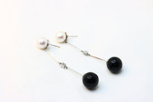  White Gold Earrings with pearl  onyx and diamonds