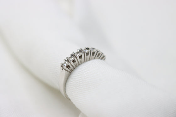 White Gold Ring with diamonds