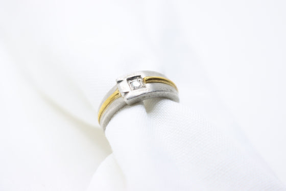 Platinum and Gold Ring with diamonds