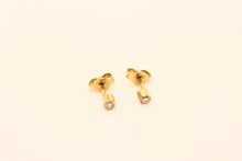  Gold Earrings with diamonds