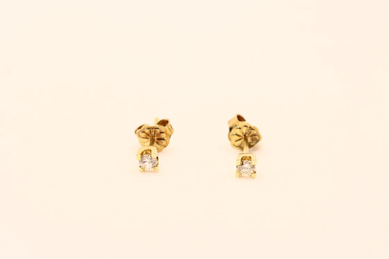 Gold Earrings with diamonds