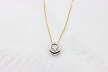  White Gold Pendant With Diamond