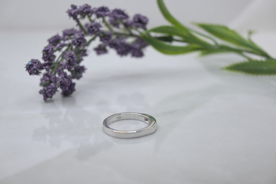 White Gold Ring with diamonds