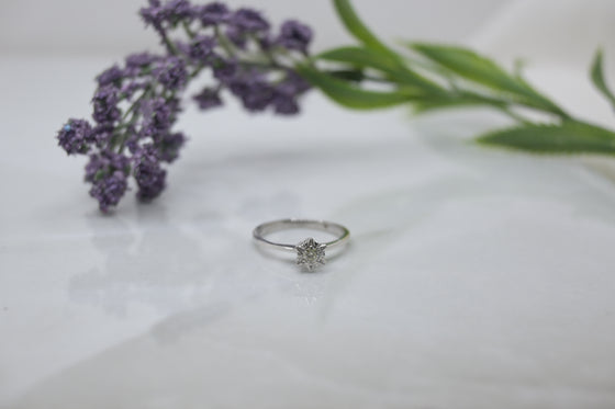 White Gold Ring with diamonds