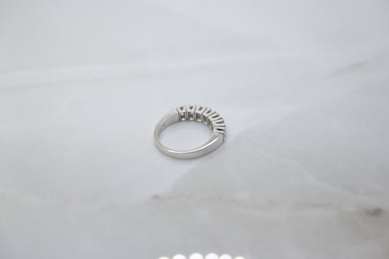 White Gold Ring with diamonds