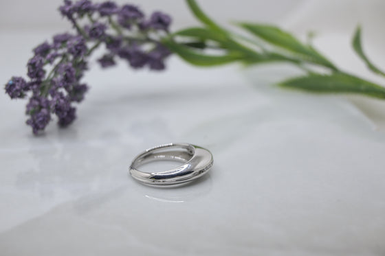 White Gold Ring with diamonds