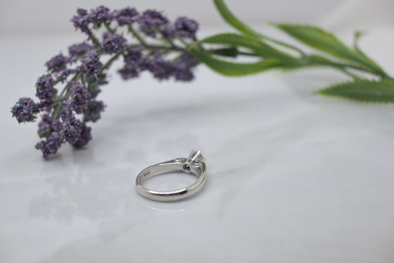 White Gold Ring with diamond