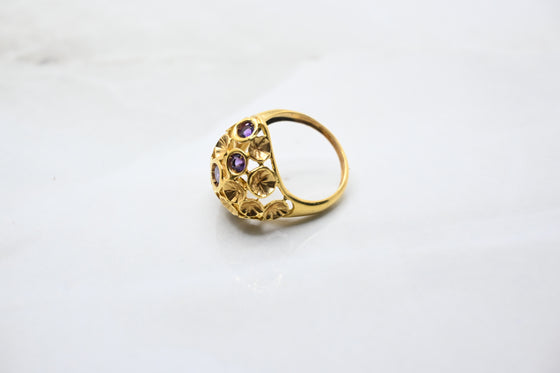 Yellow Gold Ring with Amethysts