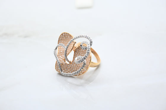 Rose and White Gold Ring with Zircons