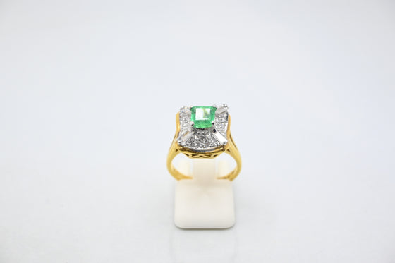 Yellow and White Gold Diamond Ring with Emerald