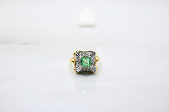 Yellow and White Gold Diamond Ring with Emerald