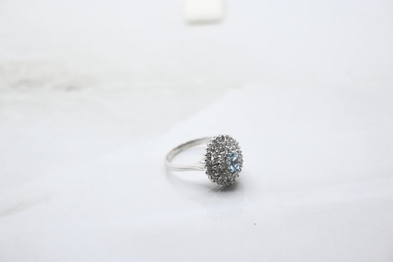 White Gold Diamond Ring with Aquamarine