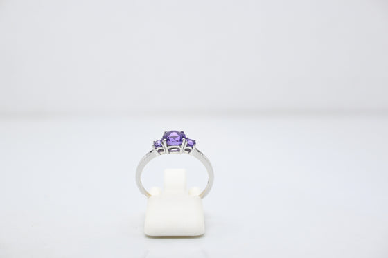 White Gold Diamond Ring with Amethysts