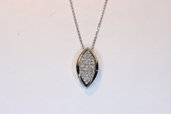 White Gold Pendant with diamonds