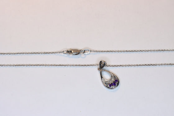 White Gold Pendant with diamonds and amethyst