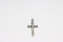  White Gold Cross with details