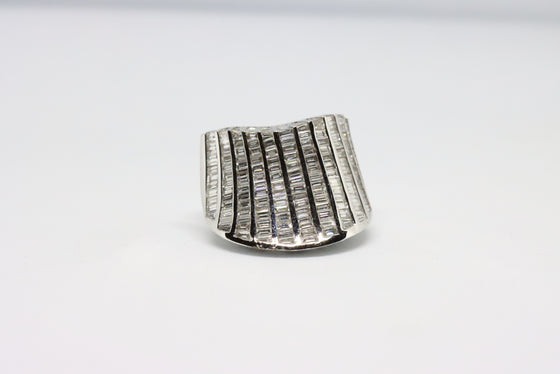 White Gold Ring with diamonds