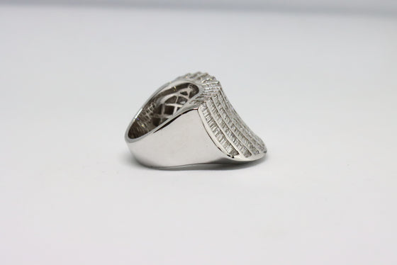 White Gold Ring with diamonds