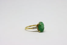  Gold Ring with emerald and diamonds