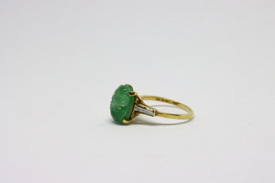 Gold Ring with emerald and diamonds