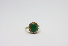  Gold Ring with emerald and diamonds