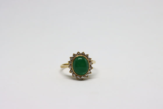 Gold Ring with emerald and diamonds