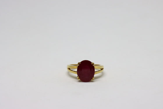 Gold Ring with ruby