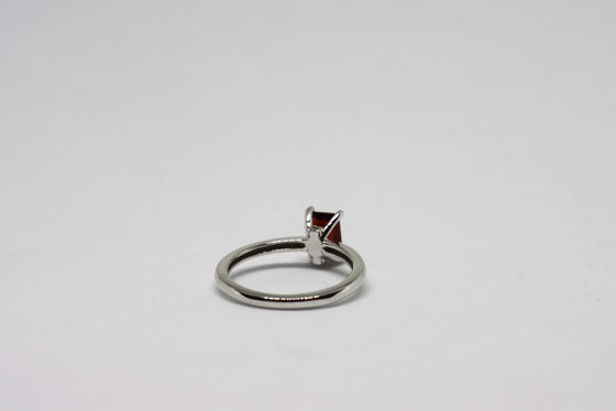 White Gold Ring with Garnet