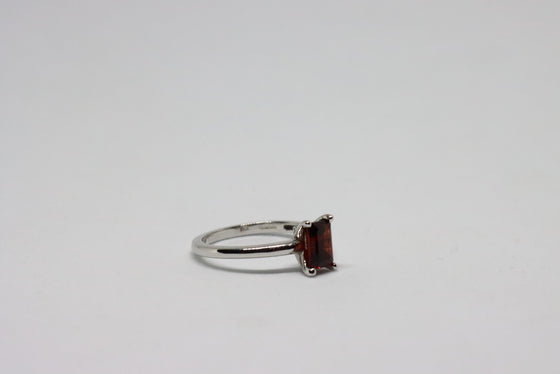 White Gold Ring with Garnet