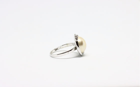 Silver Ring with pearl