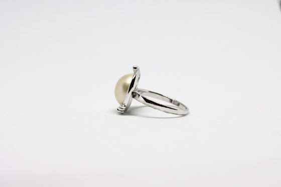 Silver Ring with pearl