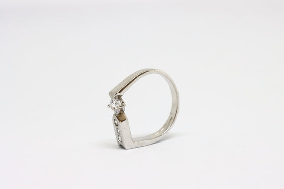 Silver Ring with zircon