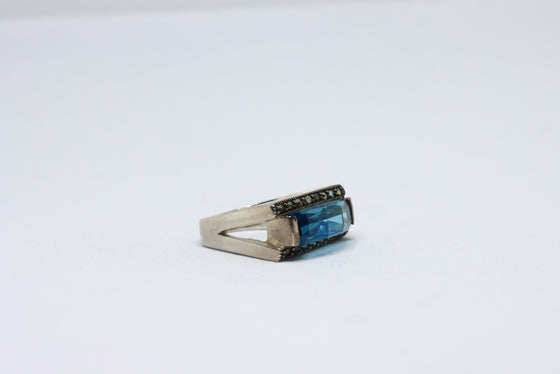 Silver Ring with aquamarine