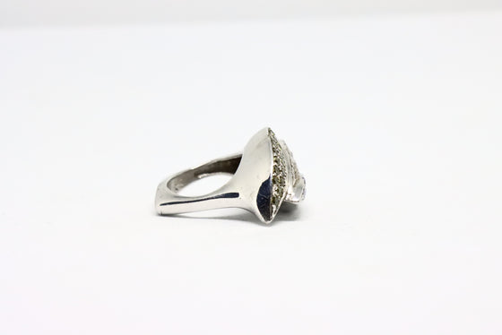 Silver Ring with zircons