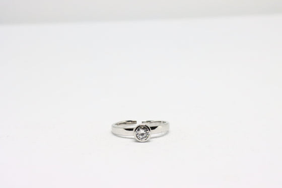 Silver Ring with zircon