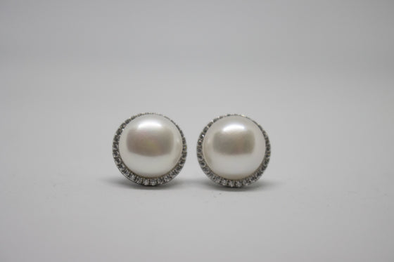 Silver Earring with pearl and zircons